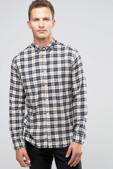 How to Wear a Flannel Shirt (Men's Style Guide) - The Trend Spotter