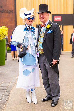 Photo by <a href="https://www.thetrendspotter.net/about"rel="nofollow" target="_blank">Colin Gold</a> Melbourne Cup 2014 Street Style