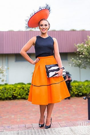 Photo by <a href="https://www.thetrendspotter.net/about"rel="nofollow" target="_blank">Colin Gold</a> Melbourne Cup 2014 Street Style