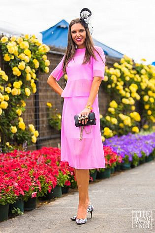 Photo by <a href="https://www.thetrendspotter.net/about"rel="nofollow" target="_blank">Colin Gold</a> Melbourne Cup 2014 Street Style