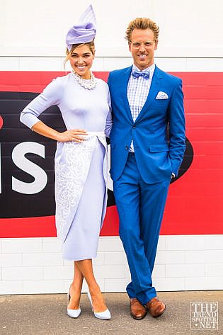 Photo by <a href="https://www.thetrendspotter.net/about"rel="nofollow" target="_blank">Colin Gold</a> Melbourne Cup 2014 Street Style