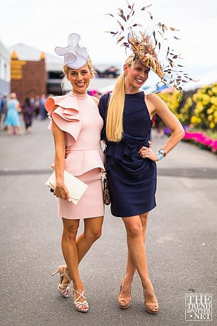 Photo by <a href="https://www.thetrendspotter.net/about"rel="nofollow" target="_blank">Colin Gold</a> Melbourne Cup 2014 Street Style