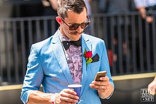 Photo by <a href="https://www.thetrendspotter.net/about"rel="nofollow" target="_blank">Colin Gold</a> The Best Street Style from Emirates Stakes Day 2014