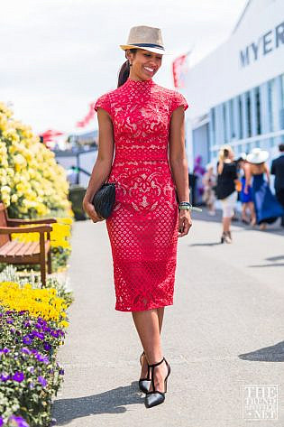 Photo by <a href="https://www.thetrendspotter.net/about"rel="nofollow" target="_blank">Colin Gold</a> The Best Street Style from Emirates Stakes Day 2014