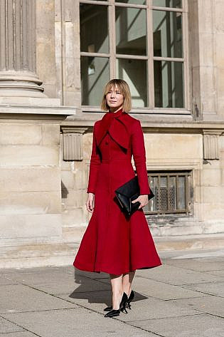 Photo by <a href="http://www.fashionwirepress.com" rel="nofollow" target="_blank">FashionWirePress</a>