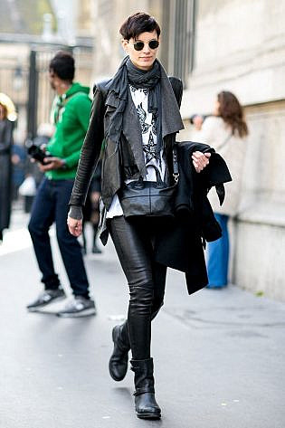 Photo by <a href="http://www.fashionwirepress.com" rel="nofollow" target="_blank">FashionWirePress</a>