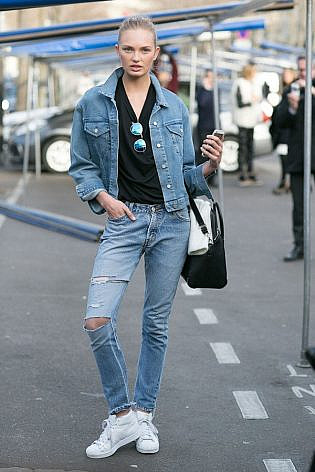 Photo by <a href=" http://bit.ly/1OkDrPJ" rel="nofollow" target="_blank">Vincenzo Grillo</a> Models off Duty Paris Fashion Week AW 2015