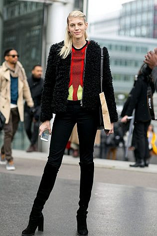 Photo by <a href=" http://bit.ly/1OkDrPJ" rel="nofollow" target="_blank">Vincenzo Grillo</a> Models off Duty Paris Fashion Week AW 2015