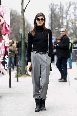 Photo by <a href=" http://bit.ly/1OkDrPJ" rel="nofollow" target="_blank">Vincenzo Grillo</a> Models off Duty Paris Fashion Week AW 2015