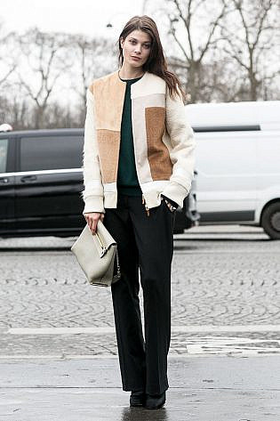 Photo by <a href=" http://bit.ly/1OkDrPJ" rel="nofollow" target="_blank">Vincenzo Grillo</a> Models off Duty Paris Fashion Week AW 2015