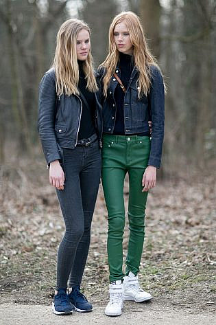 Photo by <a href=" http://bit.ly/1OkDrPJ" rel="nofollow" target="_blank">Vincenzo Grillo</a> Models off Duty Paris Fashion Week AW 2015