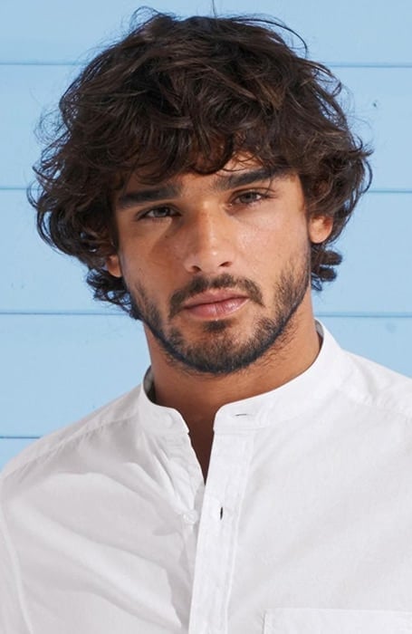 25 Sexy Curly/Wavy Hairstyles & Haircuts for Men - The Trend Spotter