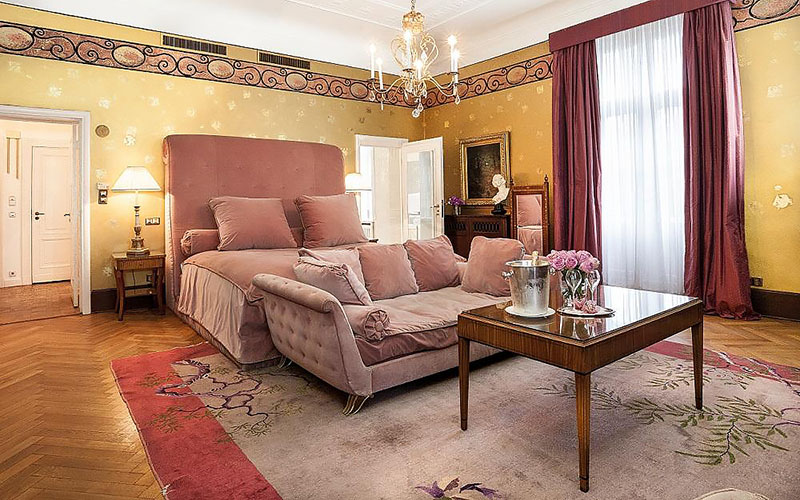Schlosshotel Im Grunewald Suite by Karl Lagerfield, Berlin