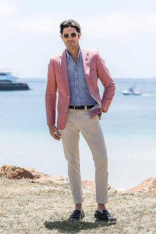 Photo by <a href="https://www.thetrendspotter.net/about"rel="nofollow" target="_blank">Colin Gold</a> Street Style Portsea Polo 2016-23