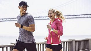 15 Best GPS Running and Fitness Watches in 2016-1