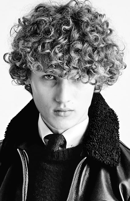 33 Sexy Curly Hairstyles & Haircuts for Men in 2023 - The Trend Spotter