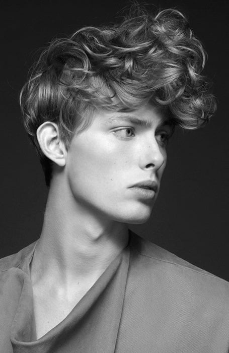 25 Sexy Curly Hairstyles Haircuts For Men The Trend Spotter