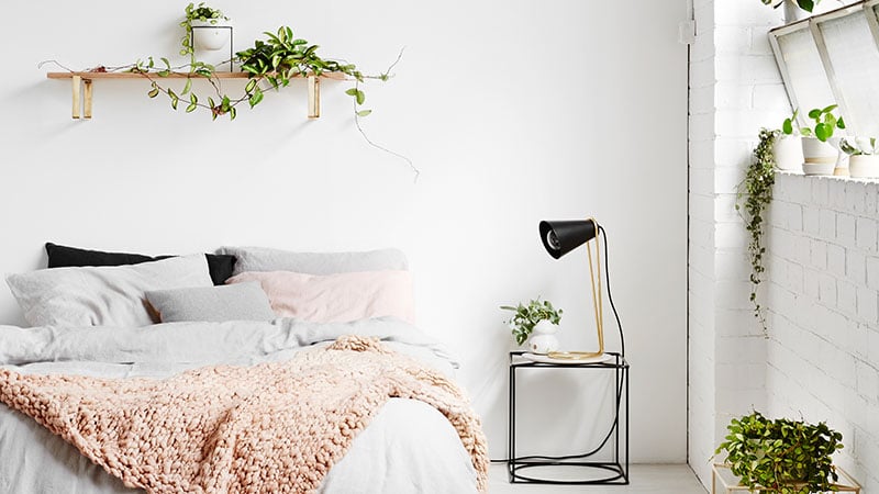 Featured image of post Minimal Greenery Bedroom These diy bedroom decor ideas will save you money and a new bed can cost thousands