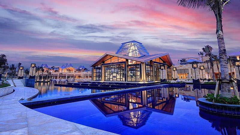 Mulia Villas Luxury Hotel