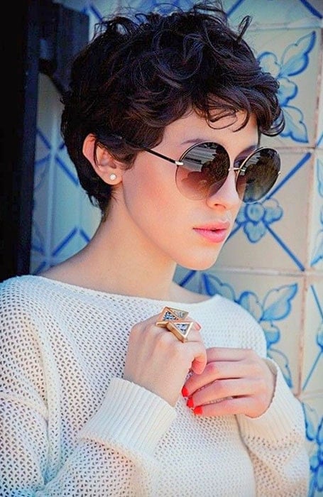 30 Easy Hairstyles For Short Curly Hair The Trend Spotter