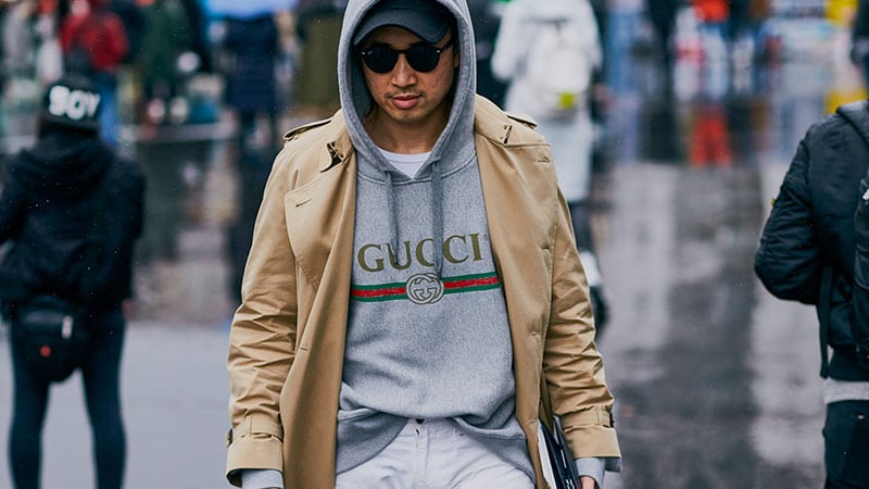 pants to wear with black hoodie