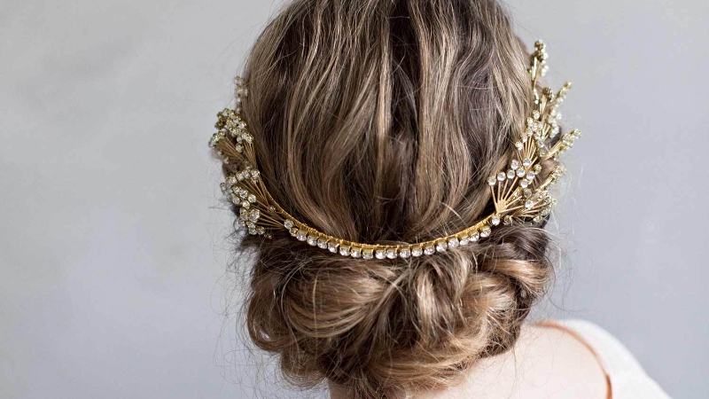 50 Stunning Prom Hairstyles For 2020 The Trend Spotter