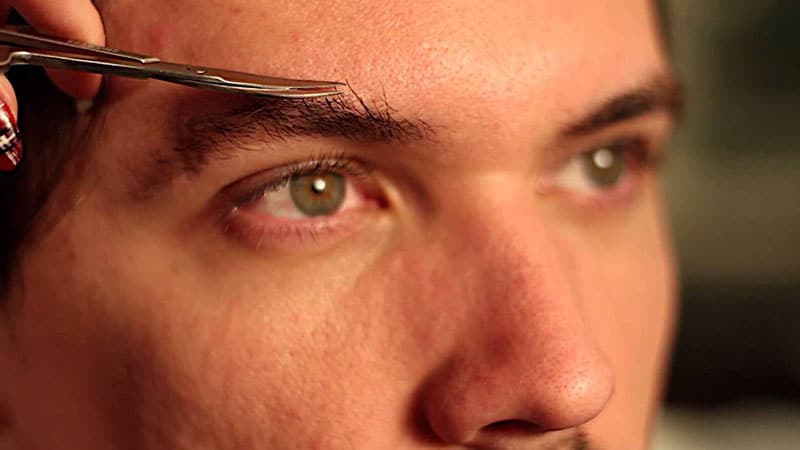 Men's Eyebrows Trimming