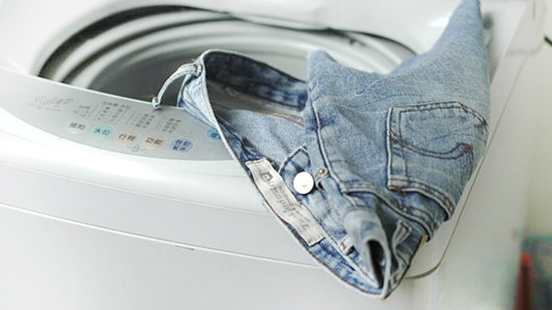 How To Distress Your Jeans in 10 Easy Steps