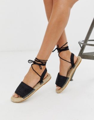 Sandalias planas Josy Woven Espadrille de Asos Design en negro