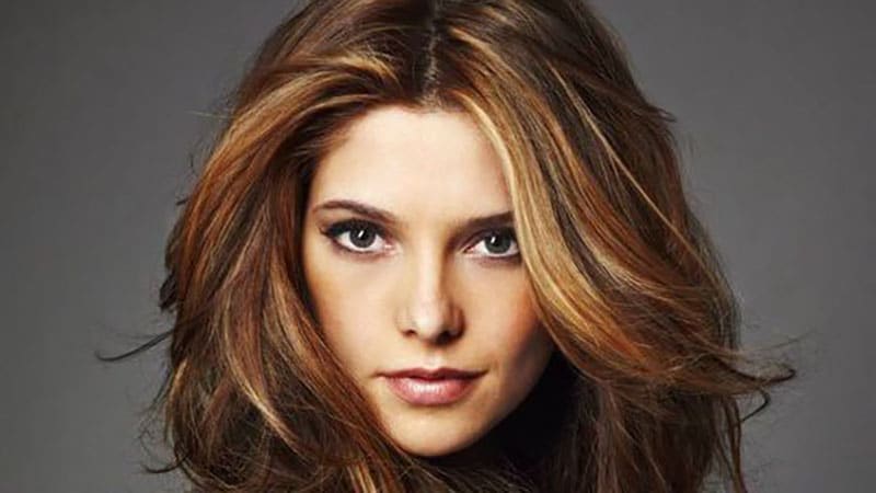 9. Celebrities with Auburn Brown Hair - wide 9