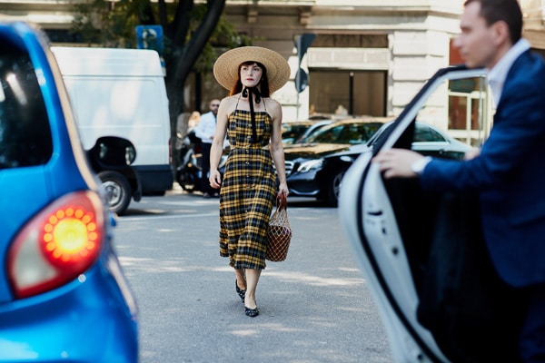 Street Style Milan Women Fashion Week Ss19 32