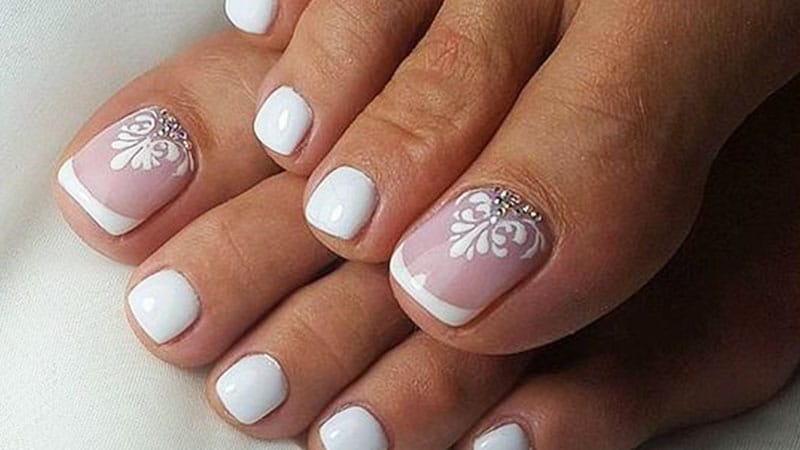 toe nail wedding designs
