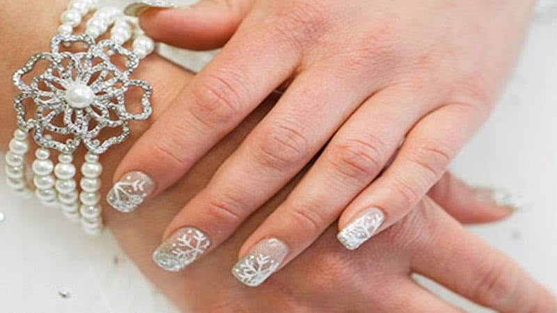 winter wedding nails