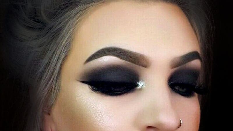 Black Cut Crease