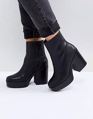 light blue jeans black boots womens