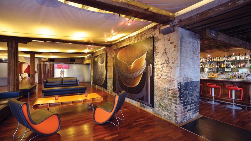 Henry Jones Art Hotel