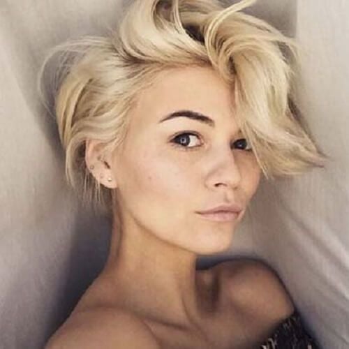 35 Best Short Hairstyles & Haircuts for Thick Hair in 2023