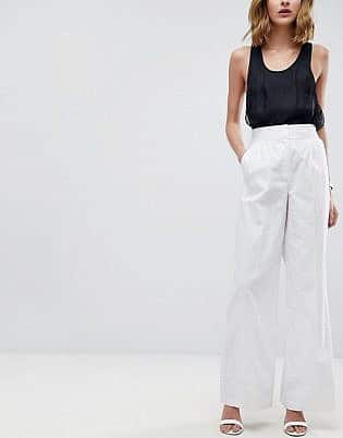 white linen trousers outfit