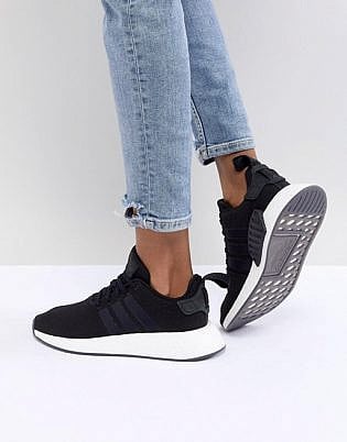 outfits with black adidas shoes