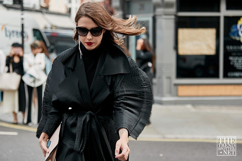 London Fashion Week Spring Summer 2019 Street Style (2 Of 59)