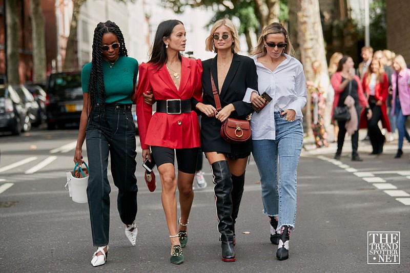 London Fashion Week Spring Summer 2019 Street Style (45 Of 59)