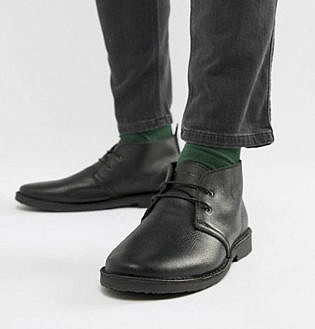 black clarks desert boots