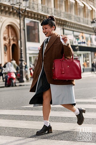 Paris Men's Fashion Week Aw 2019 Street Style Women 45