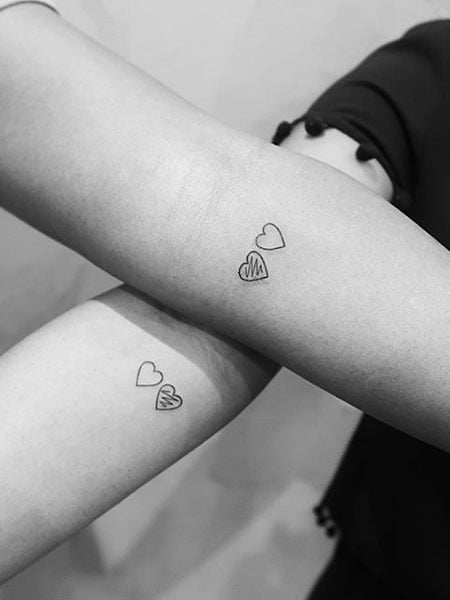 Friendship Tattoo Womans Tattoo Heart Tattoo  Tattoos for daughters  Cousin tattoos Friendship tattoos