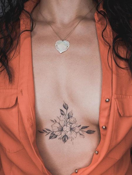 30 Awesome Chest Tattoos for Women