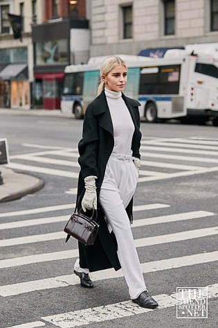 New York Fashion Week Aw Street Style Women 10