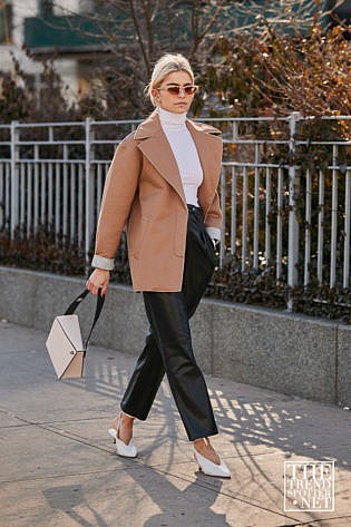 New York Fashion Week Aw Street Style Women 112