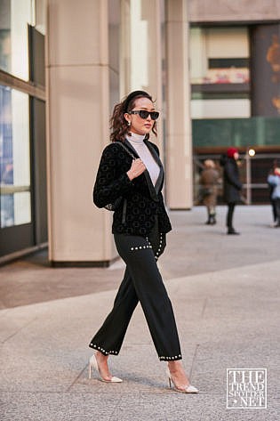 New York Fashion Week Aw Street Style Women 129