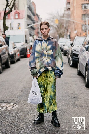 New York Fashion Week Aw Street Style Women 26