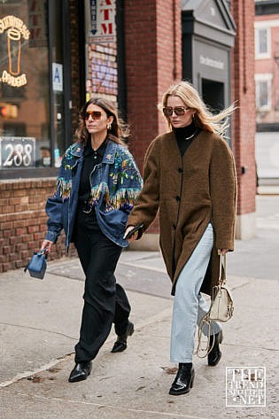 New York Fashion Week Aw Street Style Women 28